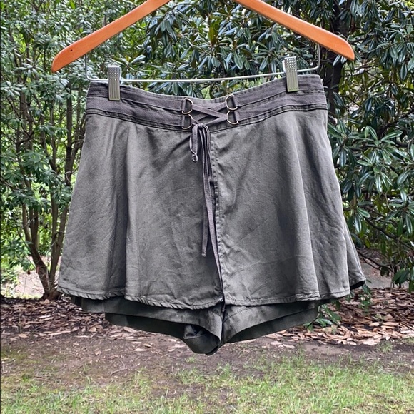 Free People Skort - Picture 1 of 4